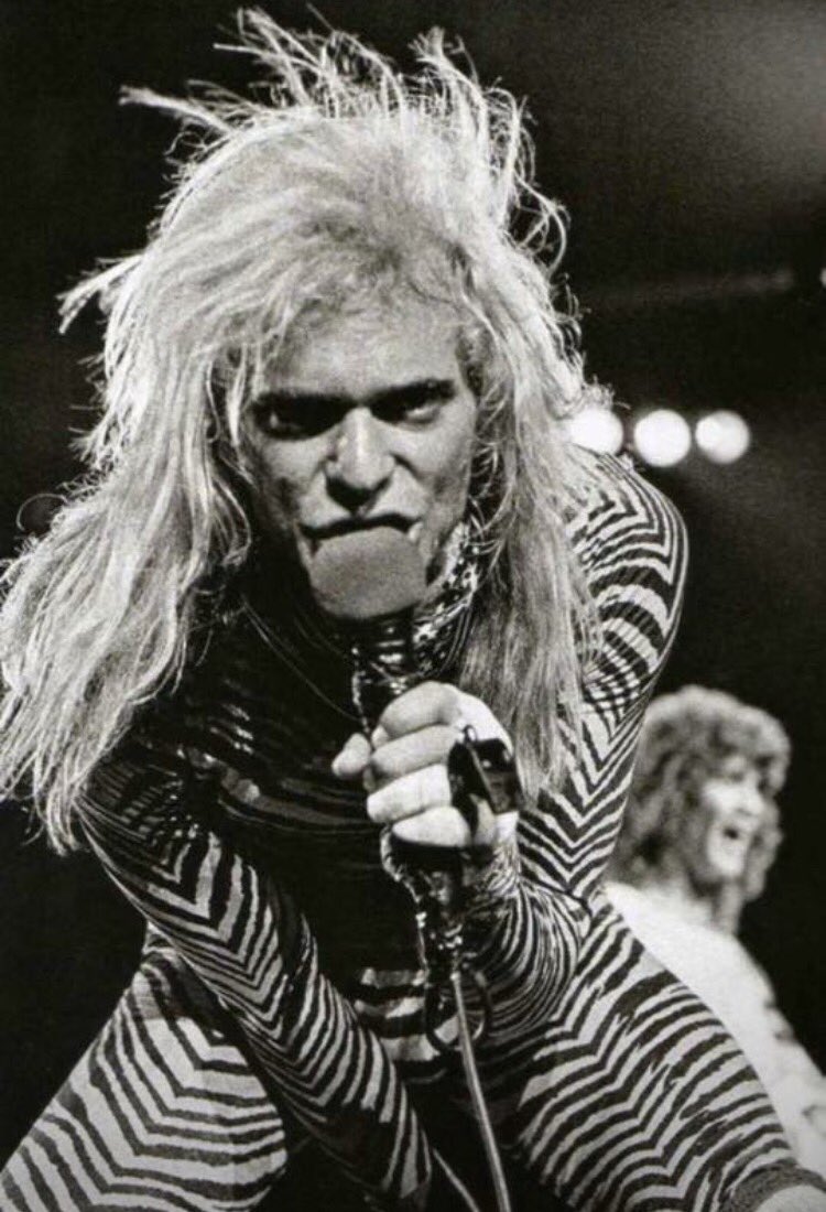 Happy Birthday DAVID LEE ROTH! The only one to show the rest how it\s done. 