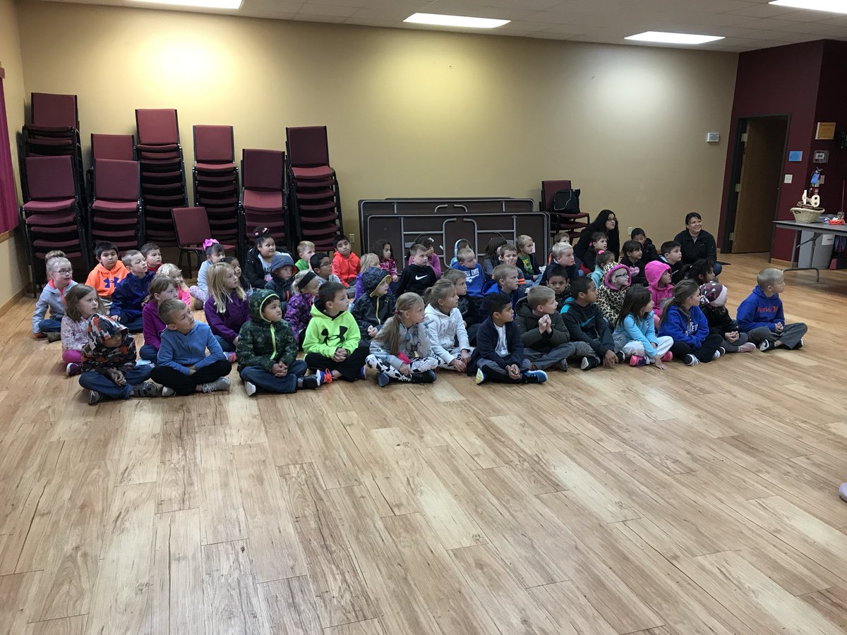 <a href="/SCElemSchool/">Shell Creek</a> and <a href="/PCElemSchool/">PC Elementary School</a> First Graders at the Elkhorn Valley Museum today! #Lakeviewvikes <a href="/WietfeldM/">Michkayla Wietfeld</a>
