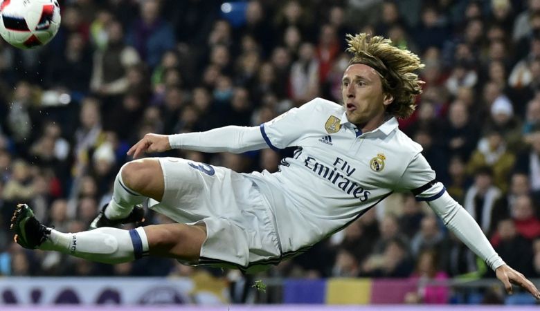 panditfootball's tweet photo. Latar Belakang yang Membentuk Ketangguhan Luka Modric https://t.co/D0B2pLssBG https://t.co/QZ2ziSM3I2