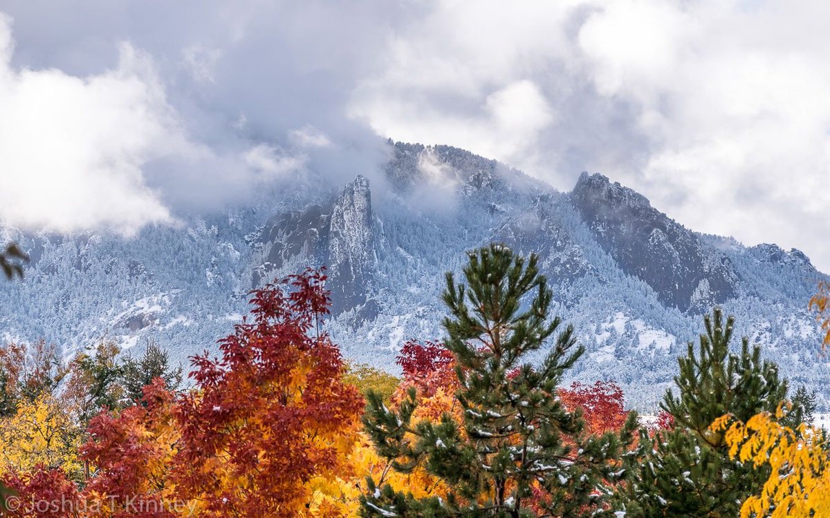 Wow! Fall and winter colors are dramatically clashing in #Boulder! 📷: joshuatckinney via Instagram.