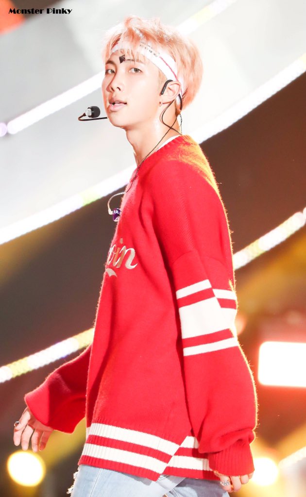 monsterpinky_'s tweet photo. 170924 SF뮤직페스티벌 Rap Monster　　　　#방탄소년단 #RM #RAPMONSTER #랩몬스터 #DNA #dna #BTS @BTS_twt

🙈🤤💓💓💓💞 https://t.co/MTv6Bz9pL7