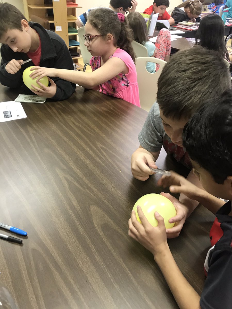 CrockersCrew's tweet photo. @CrockersCrew we're officially hired as Mystery Detectives today!  #Fingerprinttrained #IDready @OGElementary #Lex1Literacy https://t.co/mKVtspkbJz