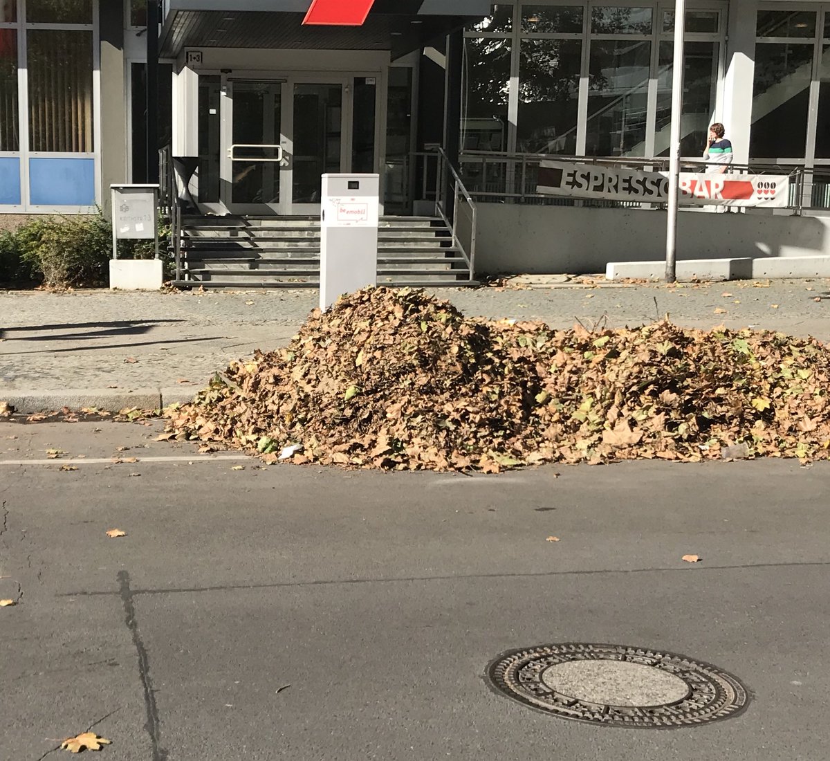 Und an wen geht jetzt der Bußgeldbescheid? #Berlin #carsharing #be-emobil