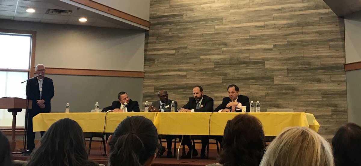 TSMGuidance's tweet photo. Supporting Youth Development: Superintendents’ Round Table
#communityservicessummit #BeTheDifference https://t.co/EUitvzqUsf