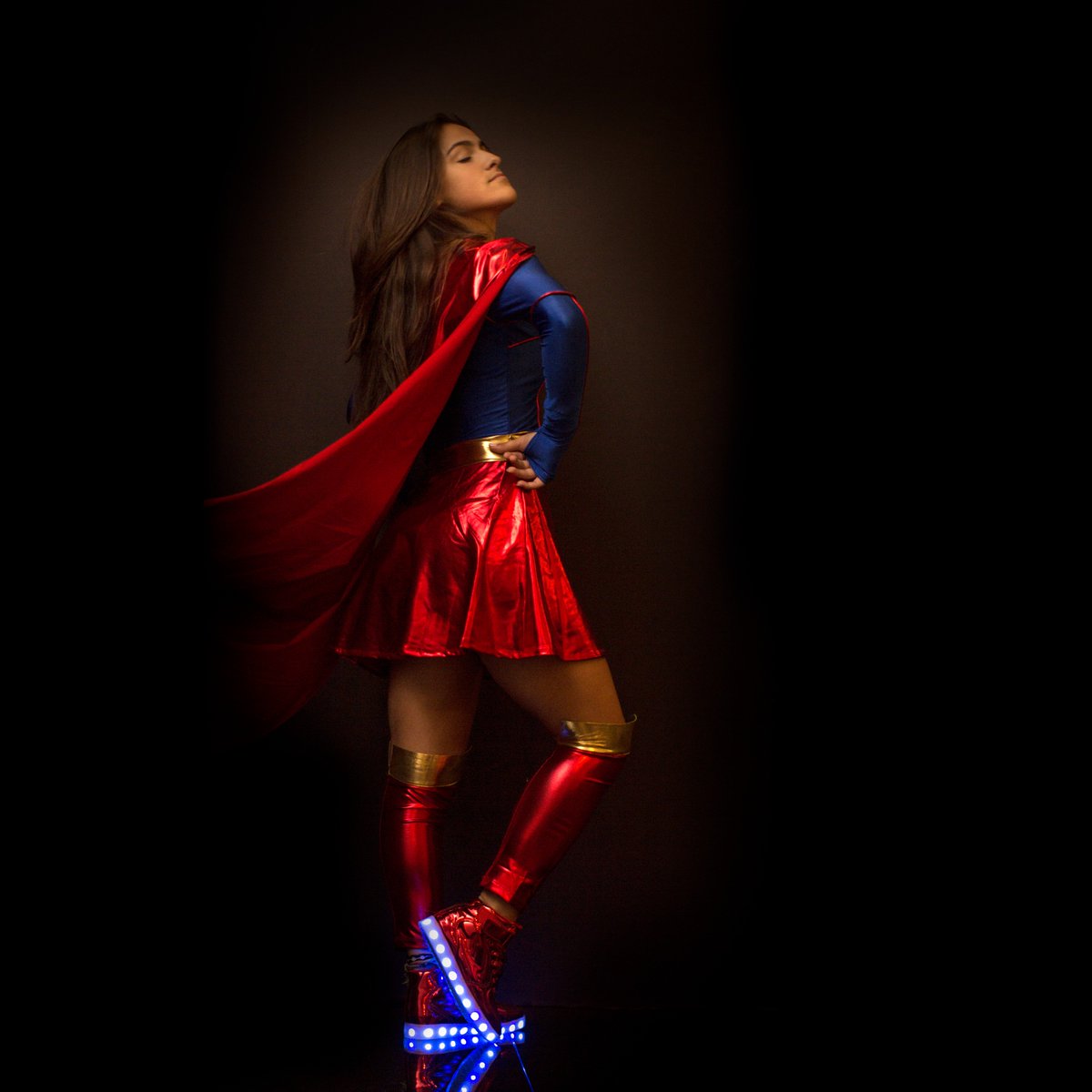 hover_kicks's tweet image. Yesterday we launched our first #Halloween look featuring our Red Metallic SuperNovas. Stay tuned to our IG for more costume inspo 😉💖