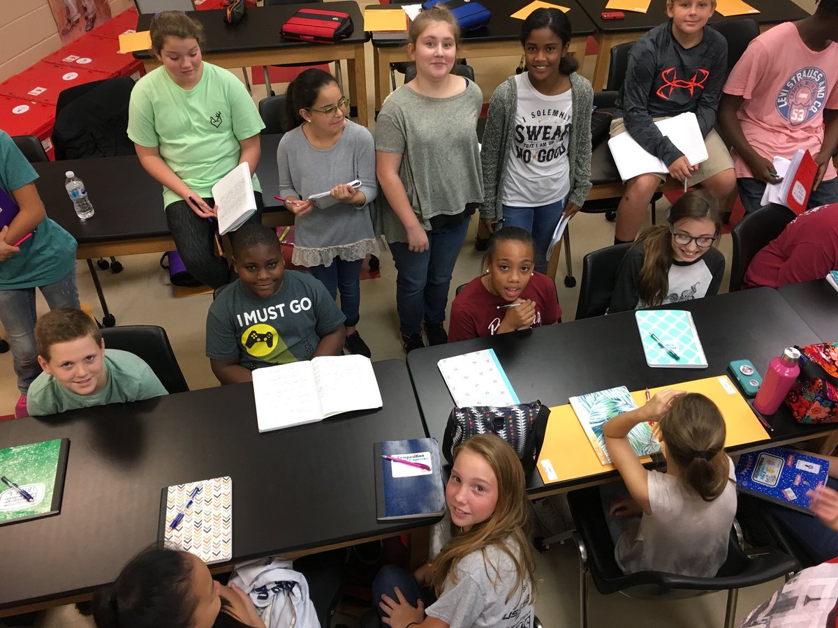 TrojansMSMS's tweet photo. Fishbowl science lesson in Coach Gargis #onthemove https://t.co/zulis3ehYO