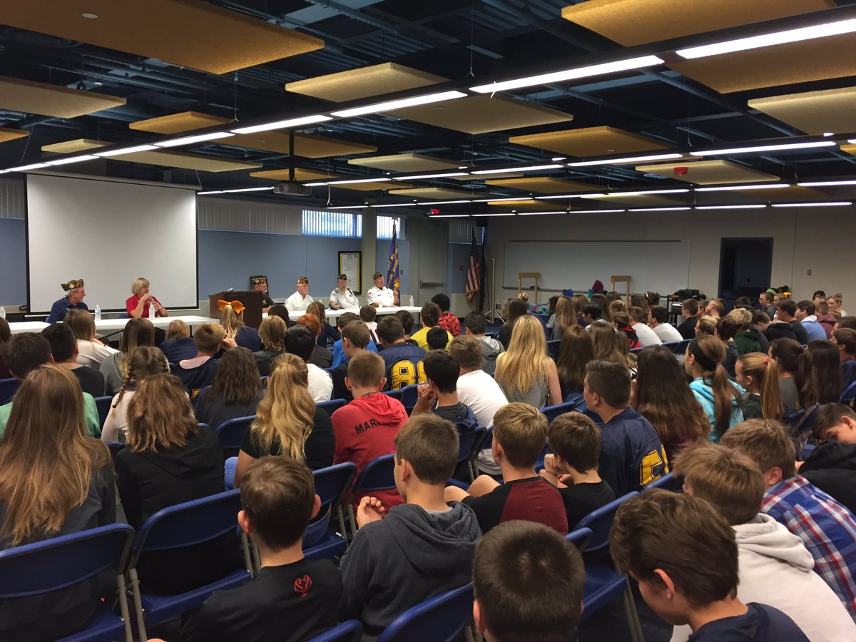 Mr_Beltran_NMS's tweet photo. Thanks to the veterans &amp; rep. f/the @VFWAuxiliary for speaking w/ #bamsknights about their service &amp; this year's #PatriotsPen contest @VFWHQ https://t.co/13ilsdhWAC