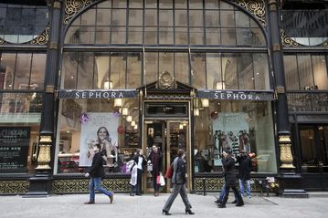 CandelaSearch's tweet photo. Sephora Makes the Case for #Diversity #Hiring in #Digital Age: https://t.co/gG6ZoqUbv9 #careers #tech https://t.co/Jdqu5Lx8zC