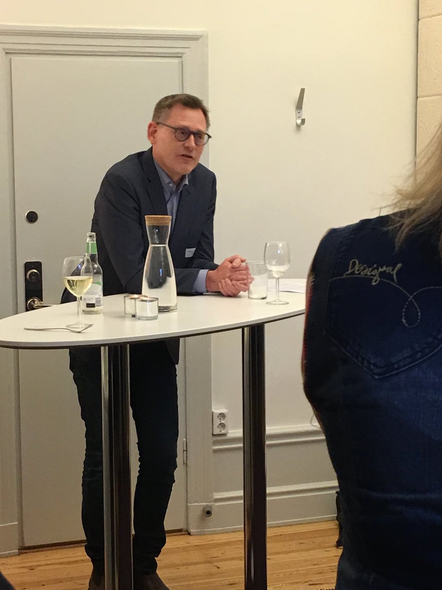 rjanScheller's tweet photo. Kunskapsmingel på Governo med Skolverkets nya GD Peter Fredriksson,  kul och intressant. https://t.co/N0JnPMnk3e