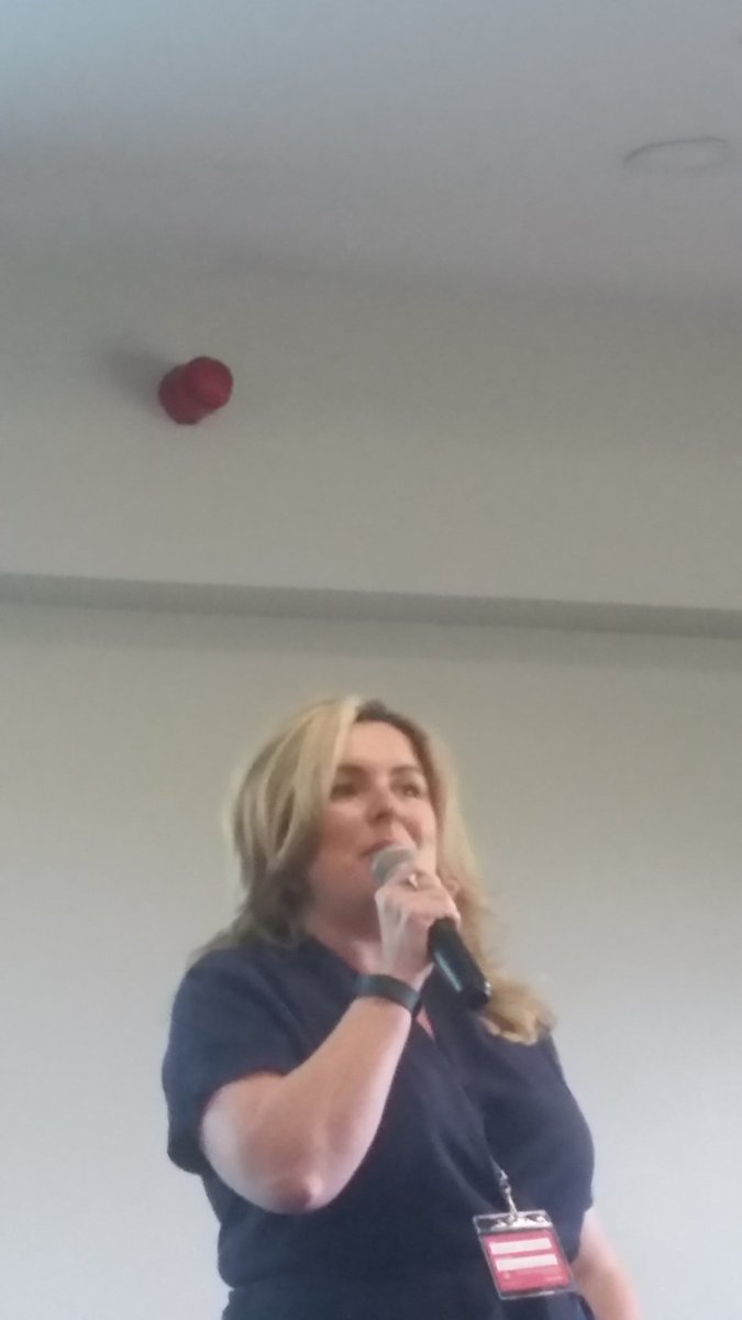 The lovely <a href="/amandawallaceIE/">Amanda Wallace</a> #win17Dublin #touramerica #MiamiMagic