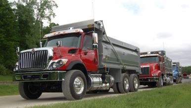 TheOrigGabriel's tweet photo. HD trucks travel more mi/yr than the average car, often over uneven terrain. Make sure you're ready @truckerAMT https://t.co/6CGViZ83WY https://t.co/iHYpuzumdn