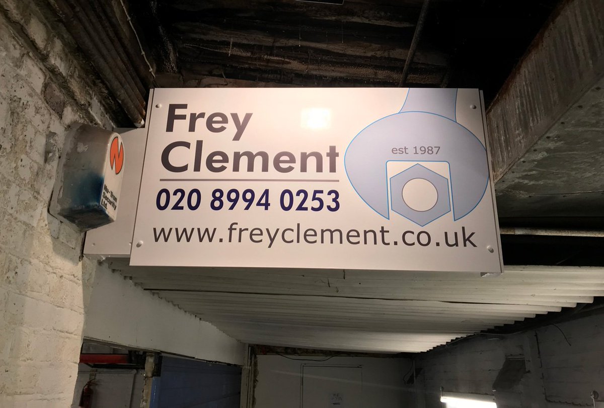 FreyClementW6's tweet photo. New #Chiswick #garage signage now all in place. Quality job @KingfisherGraph Thank you! https://t.co/9qEHUk9hfE