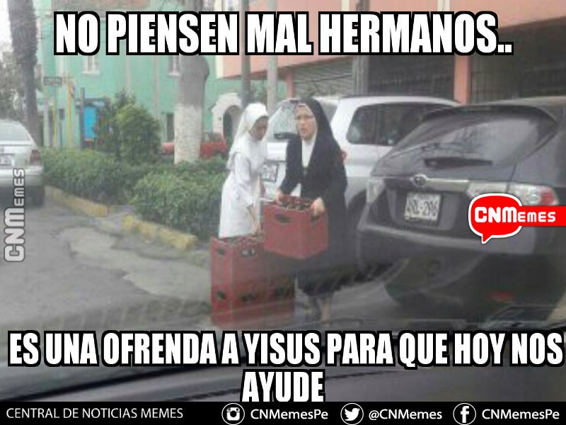 #PromesaDeMundial | Hermanas brindan ofrenda a Yisus para que ilumine a la selección Peruana ante Colombia. #ArribaPeruCarajo #CHONGOPERU4NO