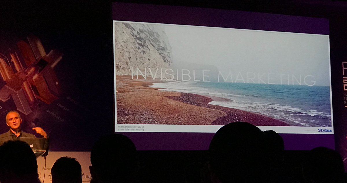 paragrafodgt's tweet photo. Invisible marketing: marcas no lugar certo, na hora certa com@a ajuda da inteligência artificial. @fredgelli #fic17 https://t.co/0jQpT63sbX