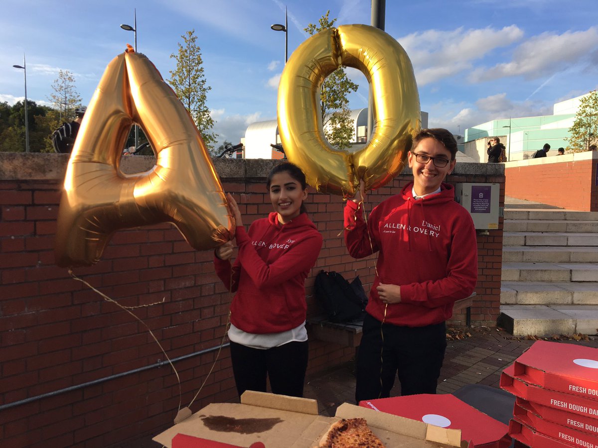 AllenOveryGrads's tweet photo. Our awesome Warwick Campus Execs, Symi and Dan, have been doing some promotion ahead of our Get to Know A&O event this evening. We're in the Rootes Building from 18.30! #helloao #itstime https://t.co/dX7EKeD5l8