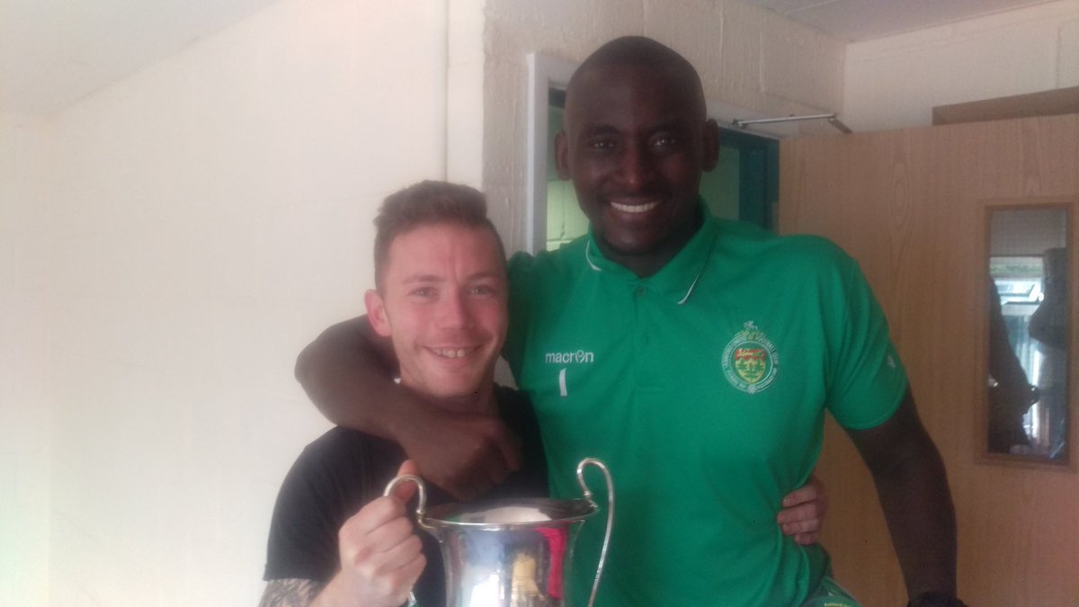 jaydixon88's tweet photo. Wanna wish @gKam23 all the best for the future, gutted to hear you are leaving, top geezer 👌👏 https://t.co/Bot2Jlc3X5