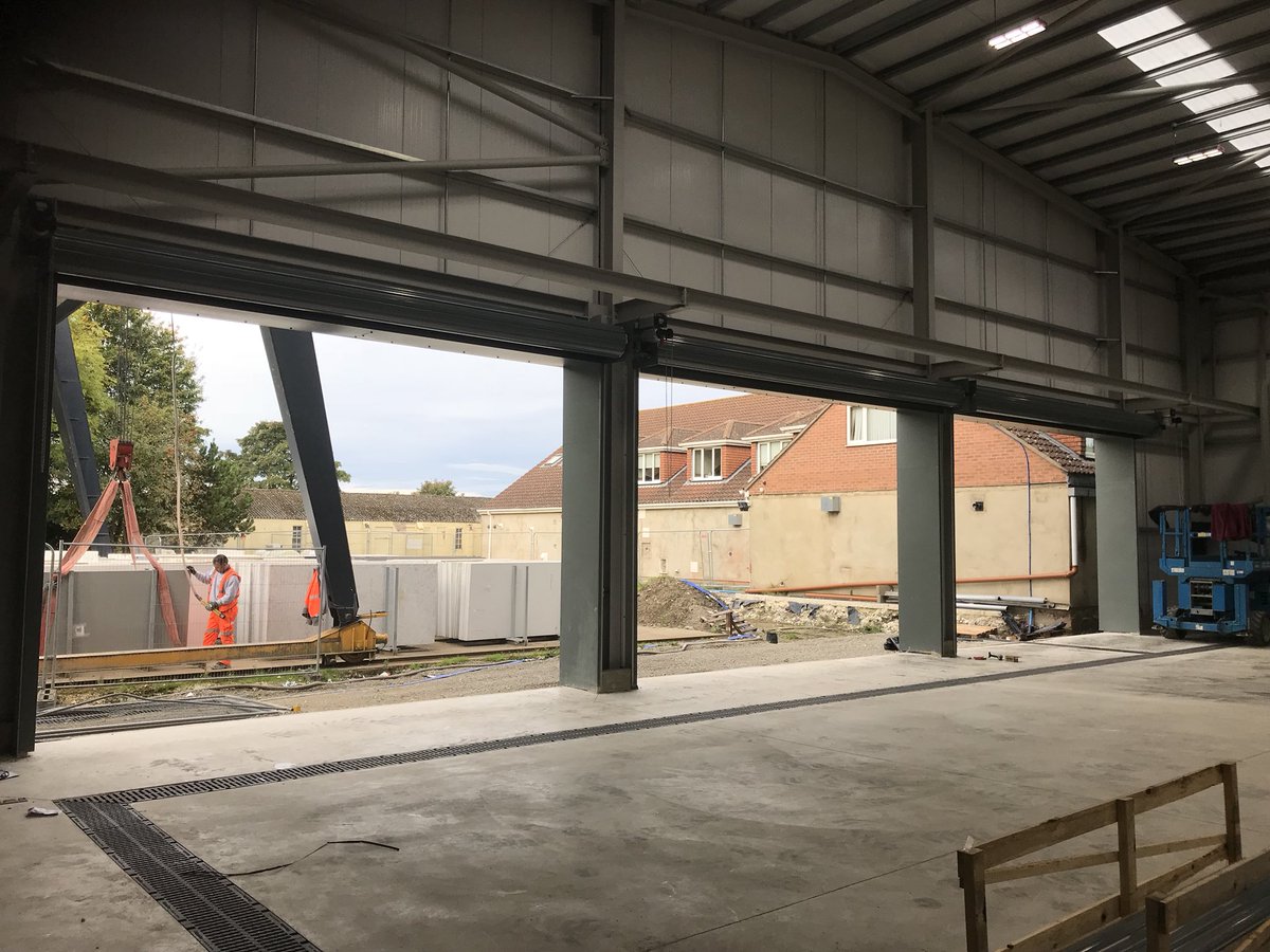 EYShutters's tweet photo. Making good progress at this site on behalf of @Johnson_conltd 
We are installing 5 high speed, insulated rollers along with 7 steel doors. https://t.co/CcAeXbVXXz