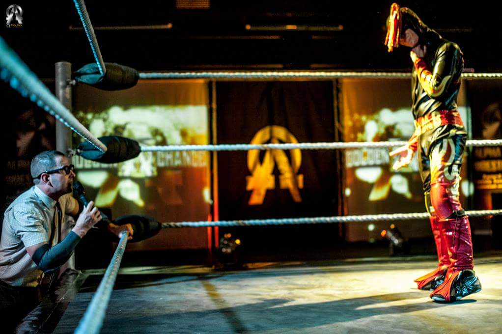opw_uk's tweet photo. At #GoldenChance @MrWilliamsESQ held #Theclassroom &amp; attacked @RealEthanBerry

Afterwards it's @3b0mb &amp; @RickMarkus1 who got the last laugh! https://t.co/kksZ5dWJIf