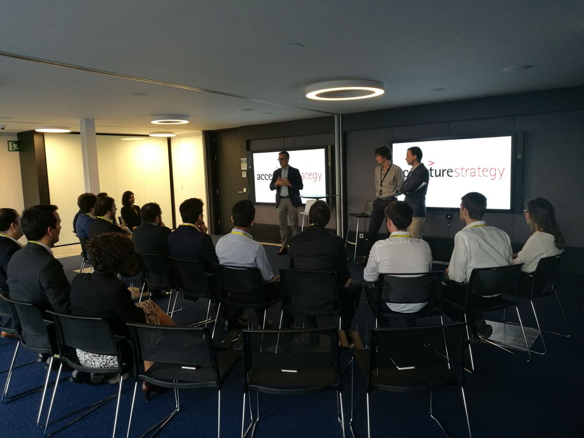 Ines_serra's tweet photo. Accenture Strategy receives IESE MBA students at La Rotonda. Welcome! #GoToTalent https://t.co/Jem0xAP73C