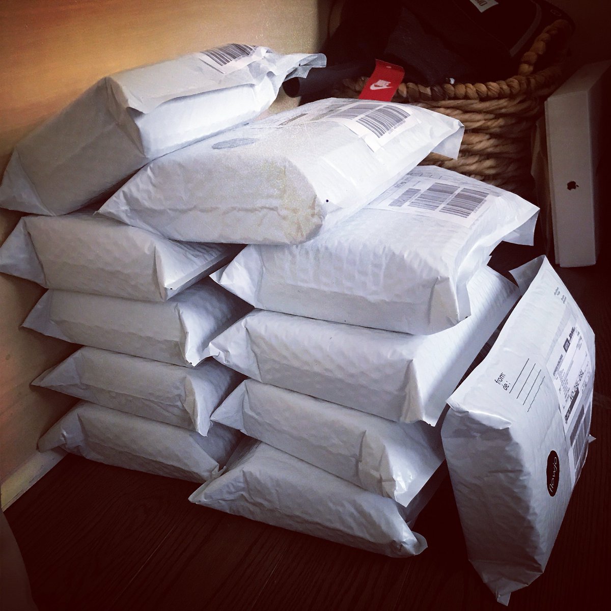FlowjoCo's tweet photo. Excited to get all the #growthhacking boxes out to the #cjam7 contest winners and customers! Can’t wait to see what Sweden + Norway think! https://t.co/sClxnl3Rk0
