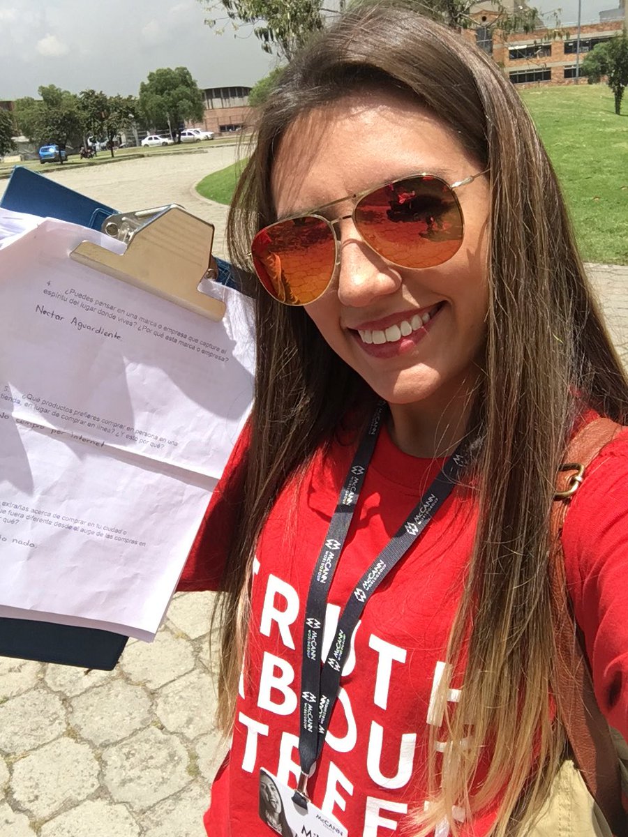 mile_001's tweet photo. #TruthAboutSreet Si usted viene a Bogotá y no encuentra trabajo es porque no quiere! 🙌🏻 https://t.co/1WNRHcu4QG