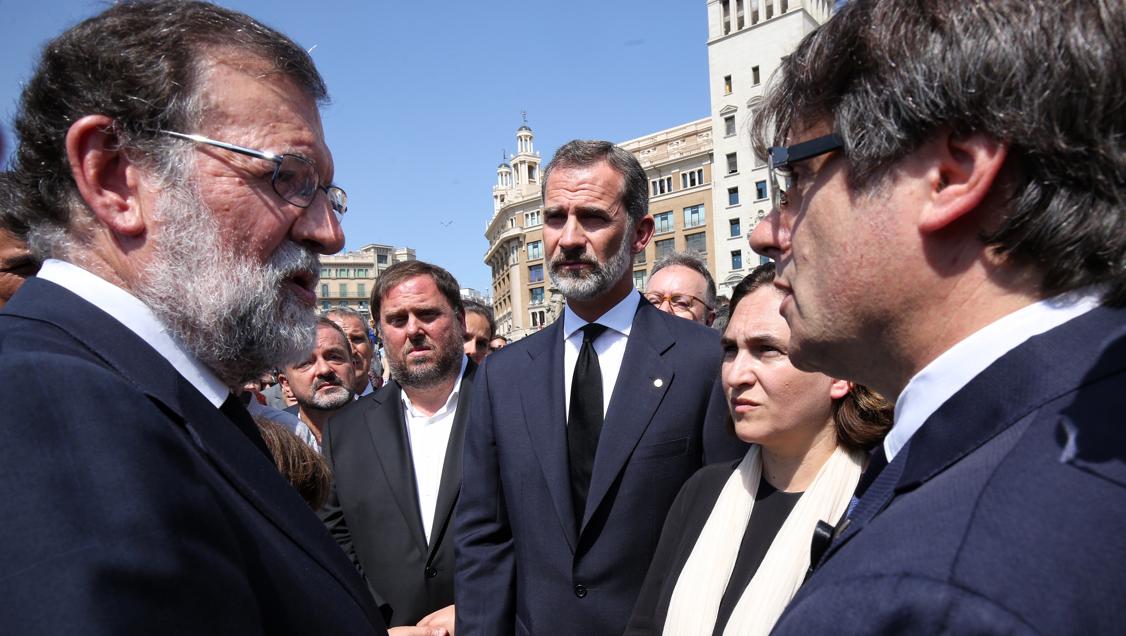 norcoreano's tweet photo. - Tienes un pasaporte falso, tu vuelo a Caracas sale en 20 minutos, Pigmalión.
- Puigdemont.
- Pigmalión es tu nuevo nombre, apréndetelo. https://t.co/aCckLbEbct