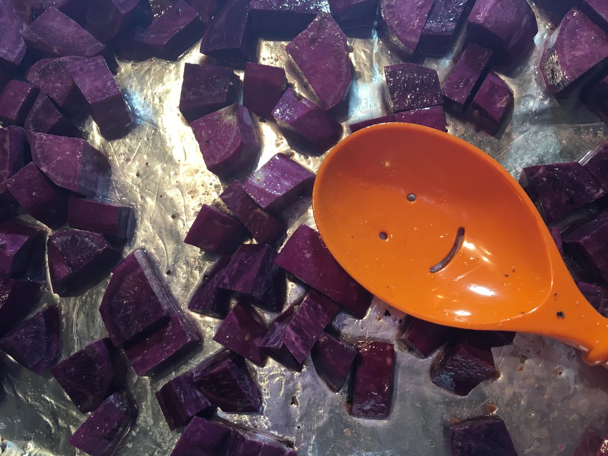 1stG_A_L's tweet photo. 1st time #cooking Stokes Purple® sweet potatoes. #organic  #NorthCarolina #California #antioxidents #Foodiechats #Foodie #vegetables #Food https://t.co/2ZlJFqHuxE