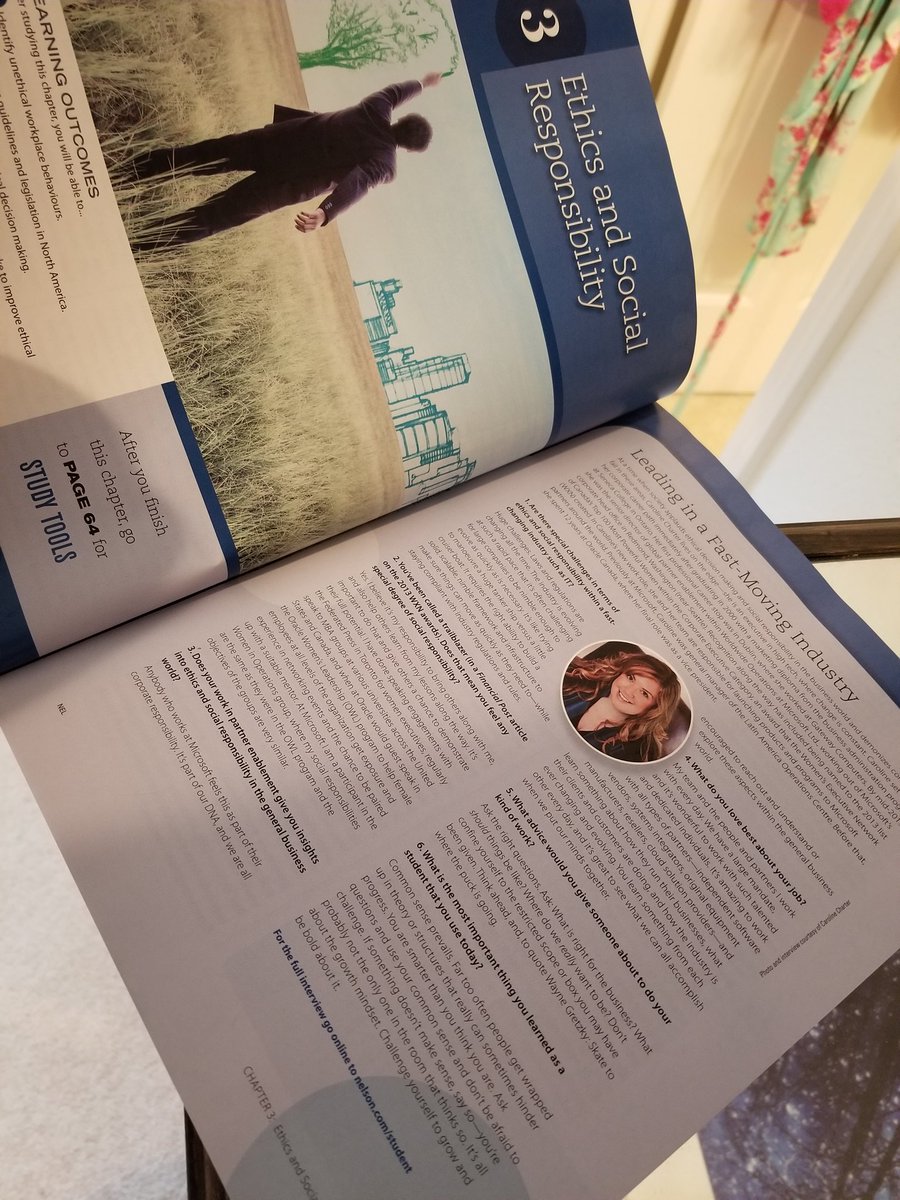 ccharteryyz's tweet image. Kinda neat I'm now influencing new generations of Canadian Business Mgmt college students. Of course I quoted #Gretzky #IKnowStuff #ethics