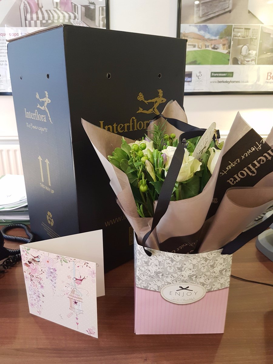foreman_king's tweet photo. A lovely thank you from another Happy Landlord and Vendor.  What lovely flowers and card. https://t.co/5gumKVZLPJ