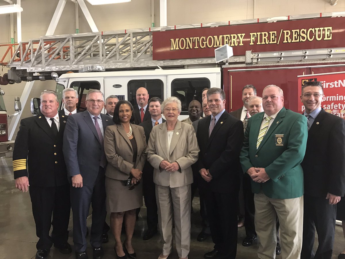 GovernorKayIvey's tweet photo. Appreciate the work of @AlabamaFRWC which recommended #FirstNet. Our #FirstResponders deserve the best, because they give AL their very best https://t.co/NU9tS6sGzu