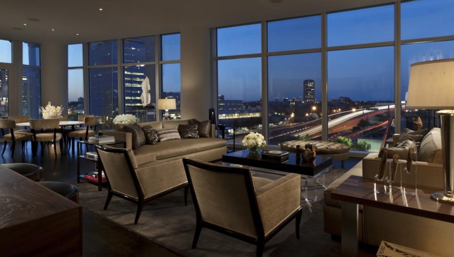 At the cultural heartbeat of the city, Museum Tower puts you in the midst of all the excitement. #MuseumTower #HighRiseLiving #Dallas