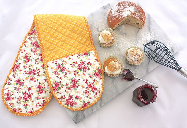sewatheart's tweet photo. Our October Newsletter is now out. Featuring Oven Gloves #Sewing Competition &amp; Ghoulish Glow in the Dark Fabric https://t.co/cVNWObVKF2 https://t.co/xLzzmtNhDE