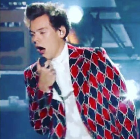 fuckzenn's tweet photo. Ver #ARIASHARRYSTYLES e não #ARIASONEDIRECTION feriu meu coração https://t.co/J5dyu1BmJv