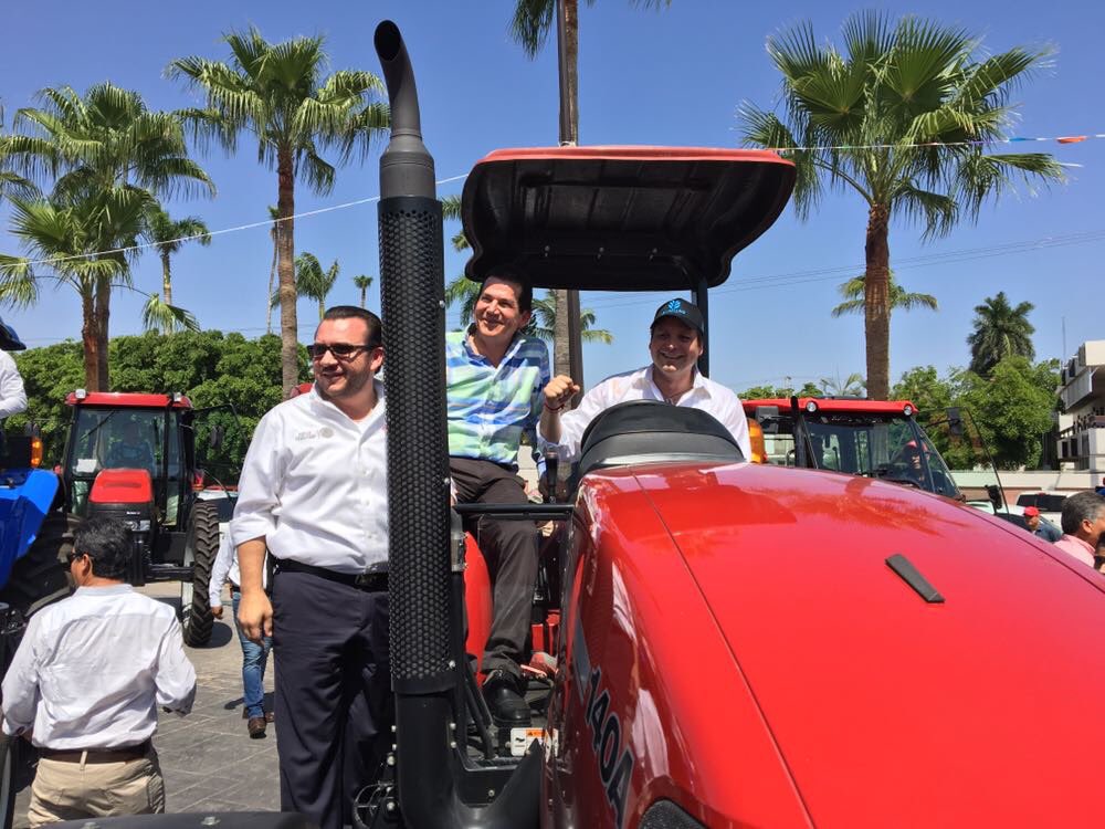 abrahamibarra33's tweet photo. Envío una felicitación a nuestro amigo @mariozamorag por motivo de su cumpleaños. Un orgullo de Ahome, de Sinaloa y Mexico. https://t.co/zGQWLfFuMQ