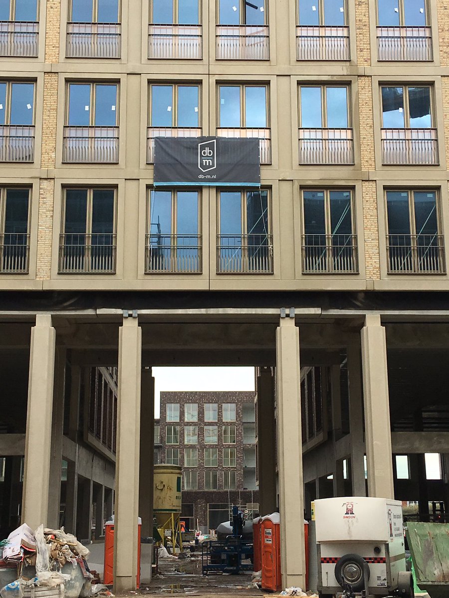 Vandaag de bouw opgeweest van <a href="/LR__Centrum/">LeidscheRijnCentrum</a> onder begeleiding van ASR Vastgoed. Wat een waanzinnig project! En wie spotte ik..<a href="/dbm_bouw/">Db-m Bouw</a>!