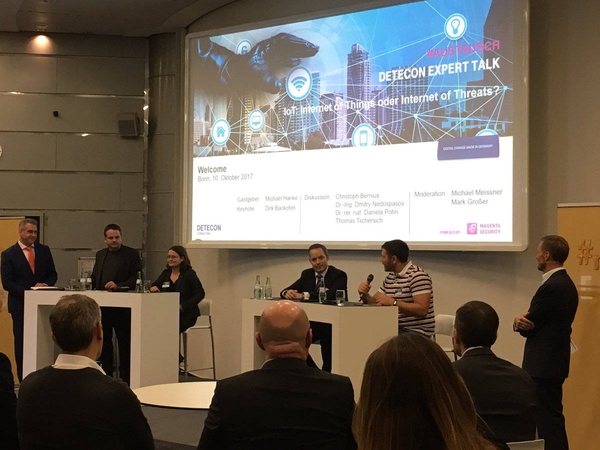 JensLinnow's tweet photo. #Deten Expertenrunde zu #IoT #security https://t.co/9ibfwRLwju