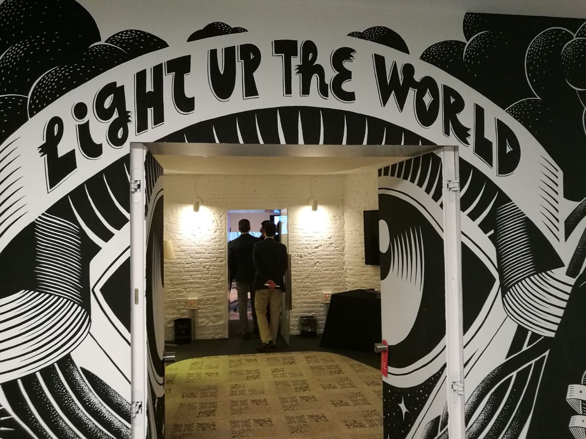 Ines_serra's tweet photo. @iesebs students on Tour! Collaborative and open spaces to offer Wow experiences to our clients &amp; employees! https://t.co/vXfJSOHBRX