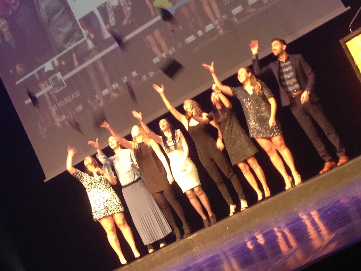 SienGobbert's tweet photo. Proficiat alumni Office Management #HGproc17 #HoGent #Office_Management https://t.co/UdlezWIbVI
