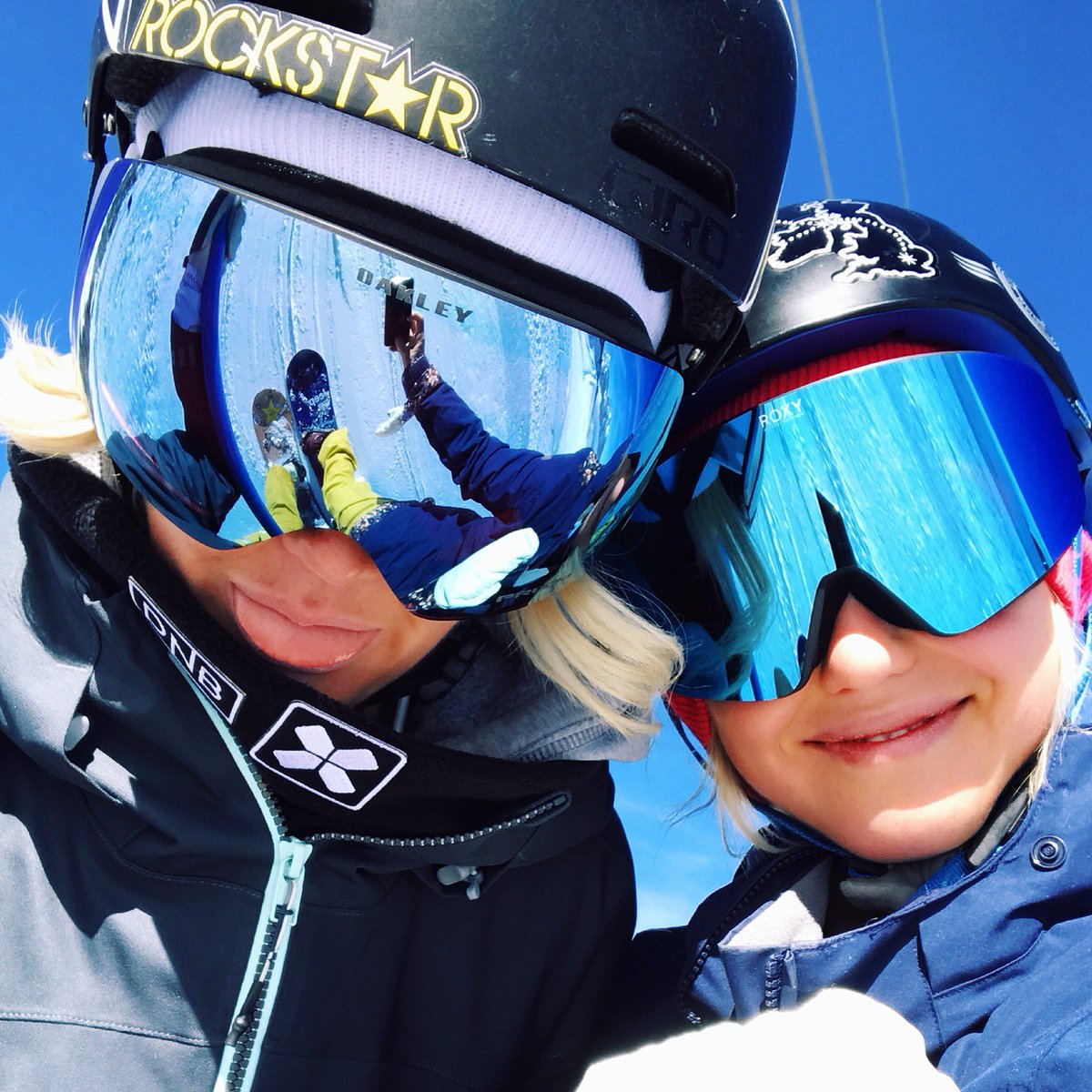 All I can see is 💙 #blueskies #friends #goodtimes #SaasFee #Switzerland