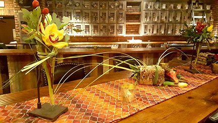 FullCircleEvent's tweet image. we love turning ordinary spaces into extraordinary events! #corporateevent #welcomereception #autumn #outdoorsindoors #mixedmediacenterpiece