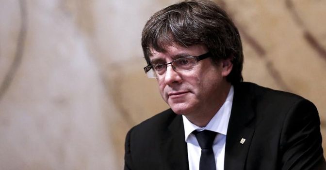 sole24ore's tweet photo. #Puigdemont: "Siamo parte di uno stesso popolo, dobbiamo continuare a essere tali" #catalogna
https://t.co/phUK6STuAe https://t.co/d0mP2RN9G2