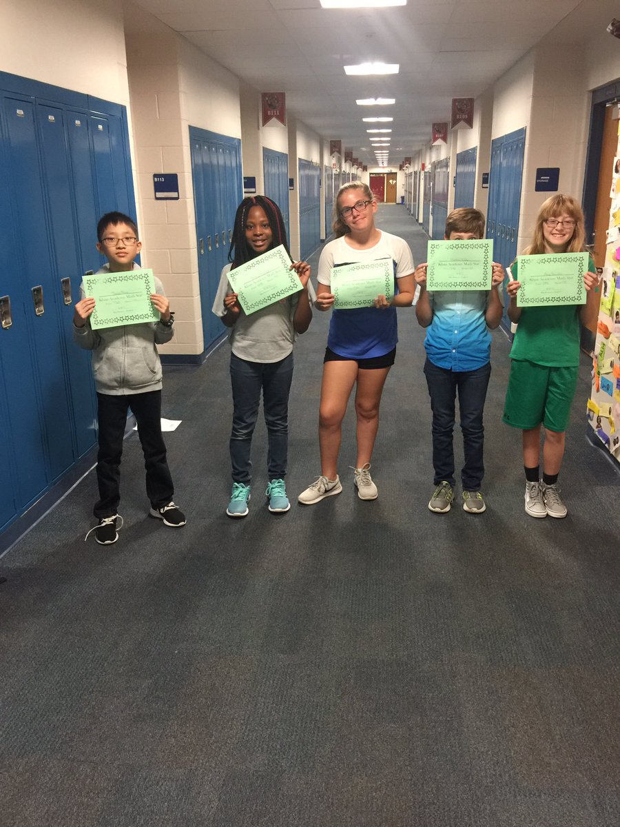 petruccim's tweet photo. Top point earners for the week! #WeAreDavies @khanacademy https://t.co/zjPkastVxw