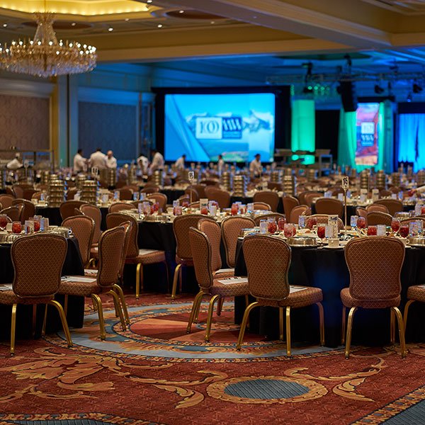 ColliersUtah's tweet image. The 2017 #UT100 is about to go down. #CBCAdvisors made the fastest-growing company list. Can't wait to see where our team ranks! #cre