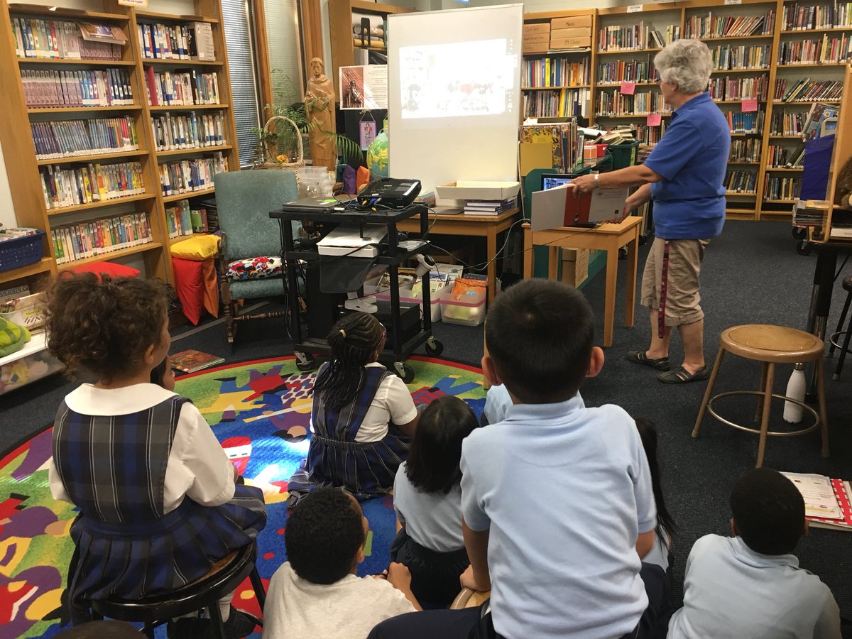 ms_tynan's tweet photo. 1st grade Skyped with a class in Oklahoma to celebrate Mem Fox. #globalreadaloud https://t.co/08KQqtffhL