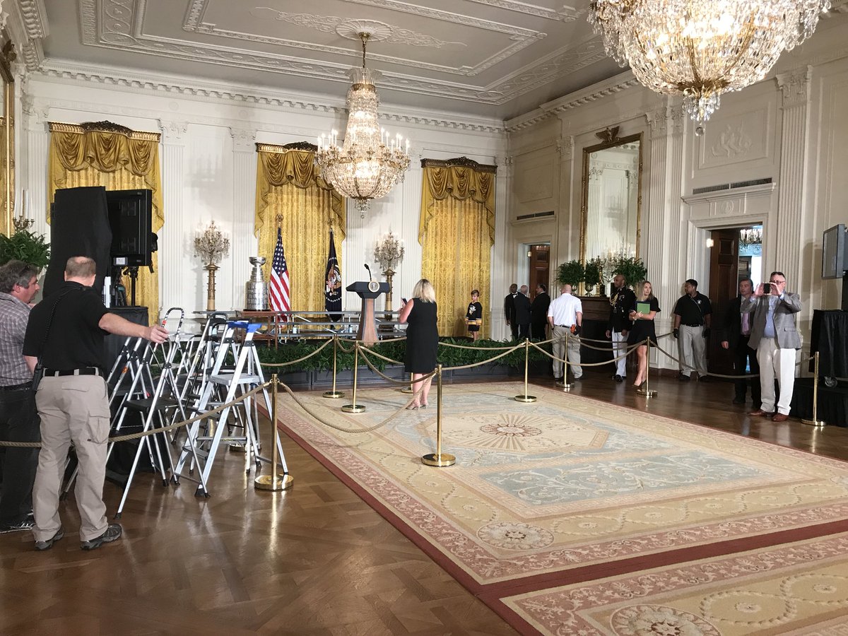 ismithKDKA's tweet image. Check out the #StanleyCup sitting proudly in the East Room of the White House awaiting the #Pens arrival. #KDKA