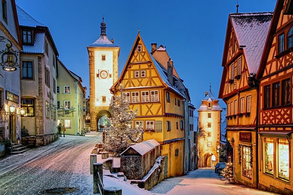 Introducing Glasgow Airport's newest city escape. Direct Lufthansa flights to Munich launch 30th October

airglasgow.com/newroutes.html