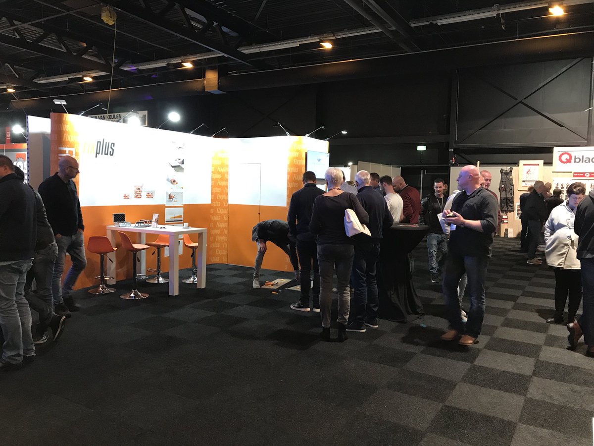 Fixplusnl's tweet image. Ondertussen op @BouwCompleet_EH