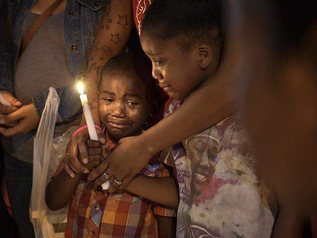 MadeInGodHands's tweet photo. You don't know how hard it is to explain to a child how they've lost someone close to them.. #StopTheViolence #FlyHighNuNu๐ https://t.co/oBUOdU8Z1v