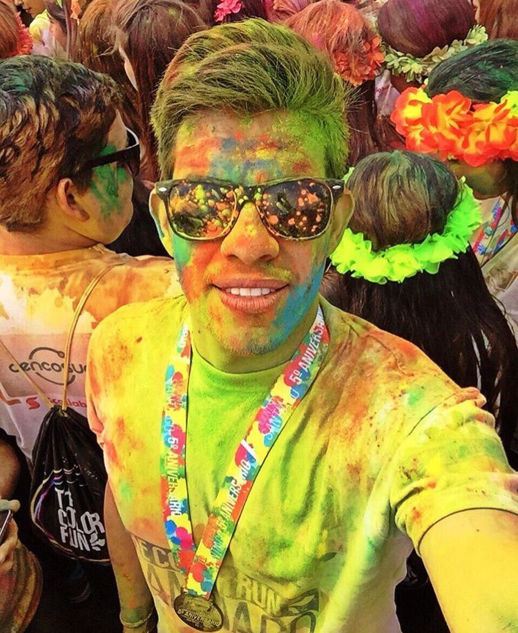 ColorRunChile's tweet photo. Sube tu foto con el HT #TheColorRunDreamSantiago e iremos subiendo las mejores fotografías de nuestros #ColorRunners 😍 https://t.co/yRq9KienDK