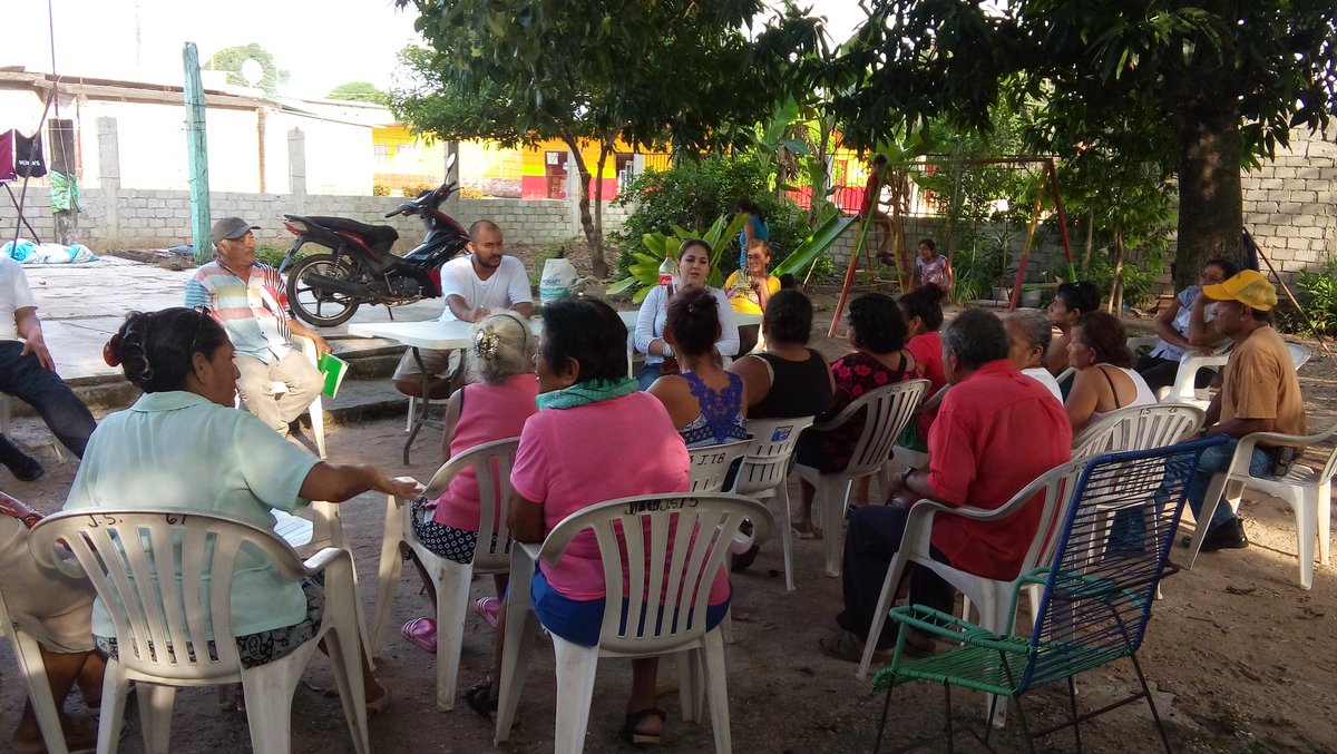 DGLB_GobOax's tweet photo. El #GobiernodelEstado atiende las necesidades del Barrio Las Flores #LomaBonita https://t.co/I0GCwbkkAx
